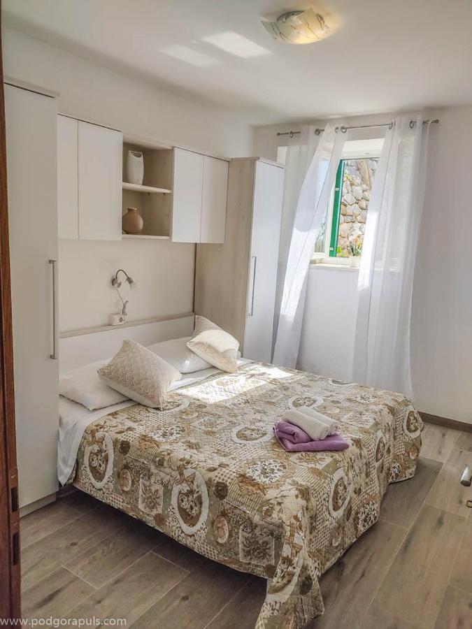 Apartman Krzenic With Sea View Podgora Exteriör bild