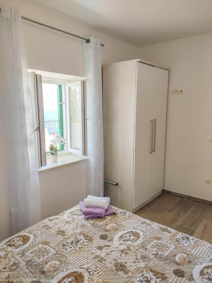 Apartman Krzenic With Sea View Podgora Exteriör bild